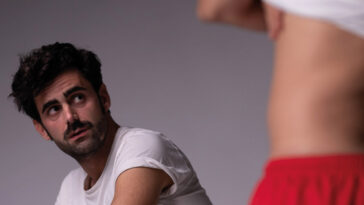 here comes your man de Teatro Tarambana