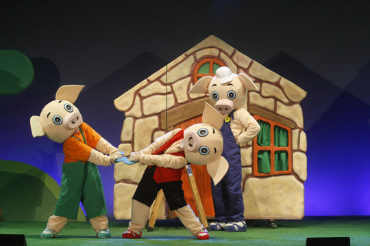 Os tres porquiños EducaTeatro Producións