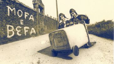 Mofa & Befa. Producións Teatrais Excéntricas.