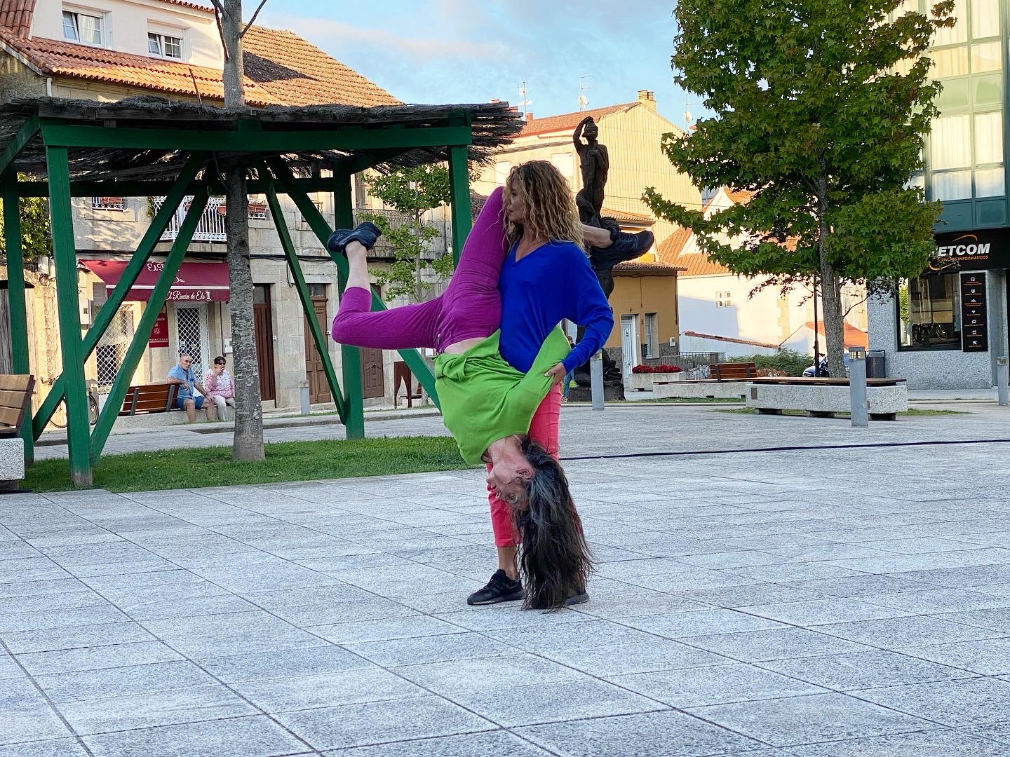 ‘VESTIRME DE TI’ de Nuria Sotelo e Clara Ferrão. ABANEA. 2023. Gondomar. Foto: Afonso Becerra.