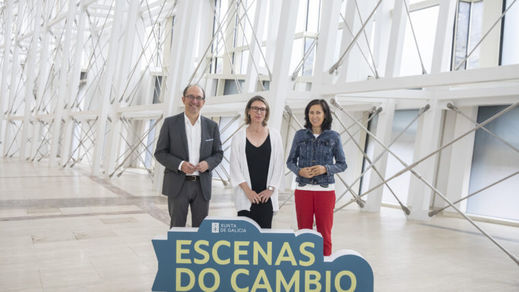 A nova directora de Escenas do cambio, Kirenia Martínez co Director Xeral de Cultura Anxo Lorenzo e a Xerente da Cidade da Cultura Ana Isabel Vázquez. Rocío Cibes 28/07/23