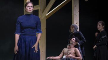 'BERNARDO SANTARENO x2' de Assédio Teatro.