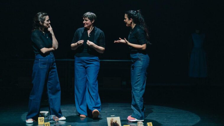 "Helen Keller, a muller marabilla?". Imaxe de Chévere.