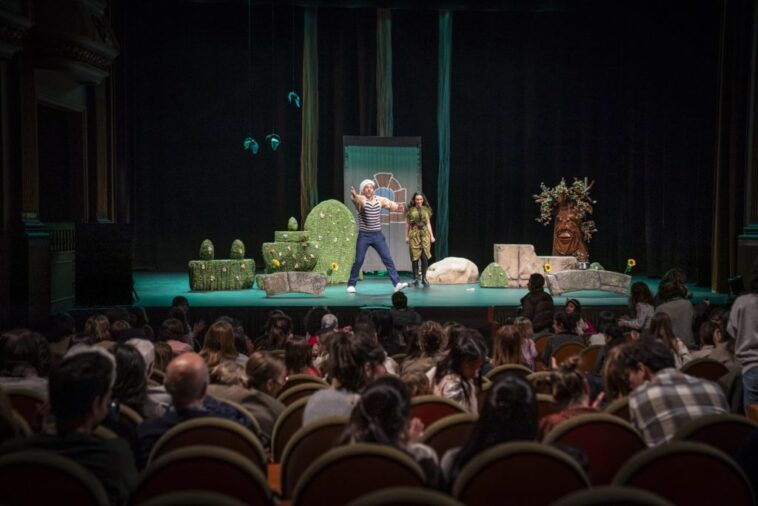 CrisAndina Pulgarcita Jofre