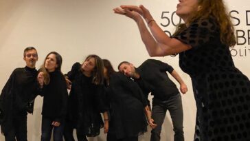 Imaxe: ‘CAMONIANA’, peza que integra o espectáculo ‘Eu.Camões’ do grupo Eu.Experimento do Camões – Centro Cultural Portugués en Vigo. Foto: Afonso Becerra.