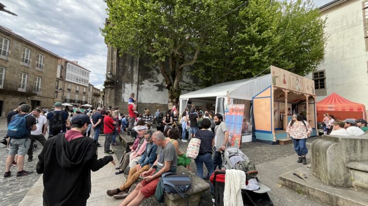 Foto de ambiente en Mazarelos coa Barraca de Barriga Verde