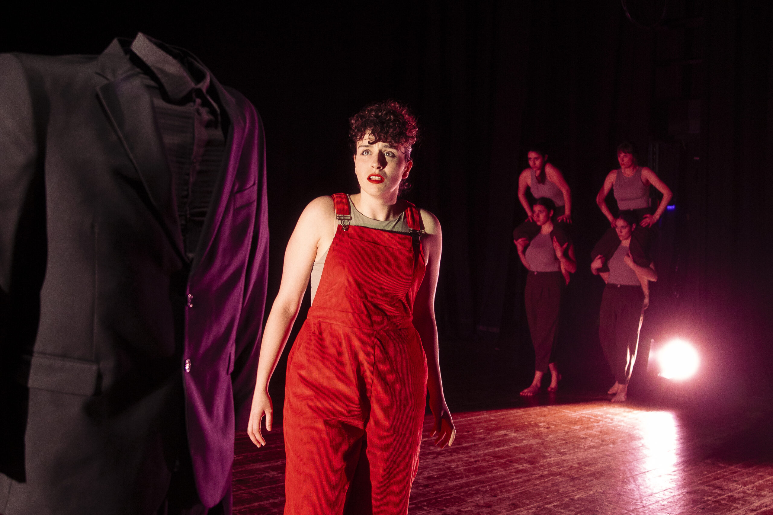 "Deixando a pel" da Aula de teatro da USC-Lugo. Imaxe de Laura Pose.