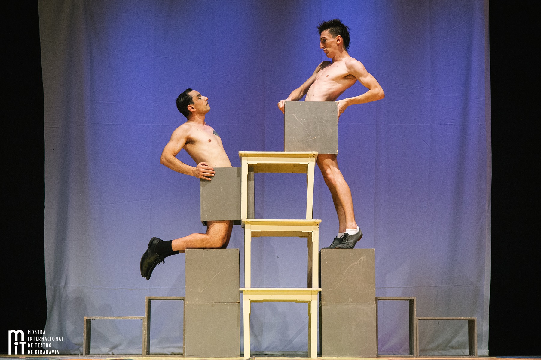 Othelo (termina mal), de Buendia Theatre. Imaxe de Rosinha Rojo para a MIT de Ribadavia.