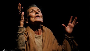 La lengua incompleta, de La familia política, en la Feria de Teatro de Castilla León