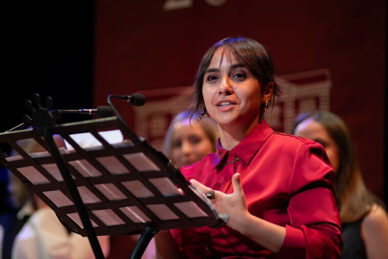 Elena Santiago gañou o Premi Born 2024 con 'El silenci'