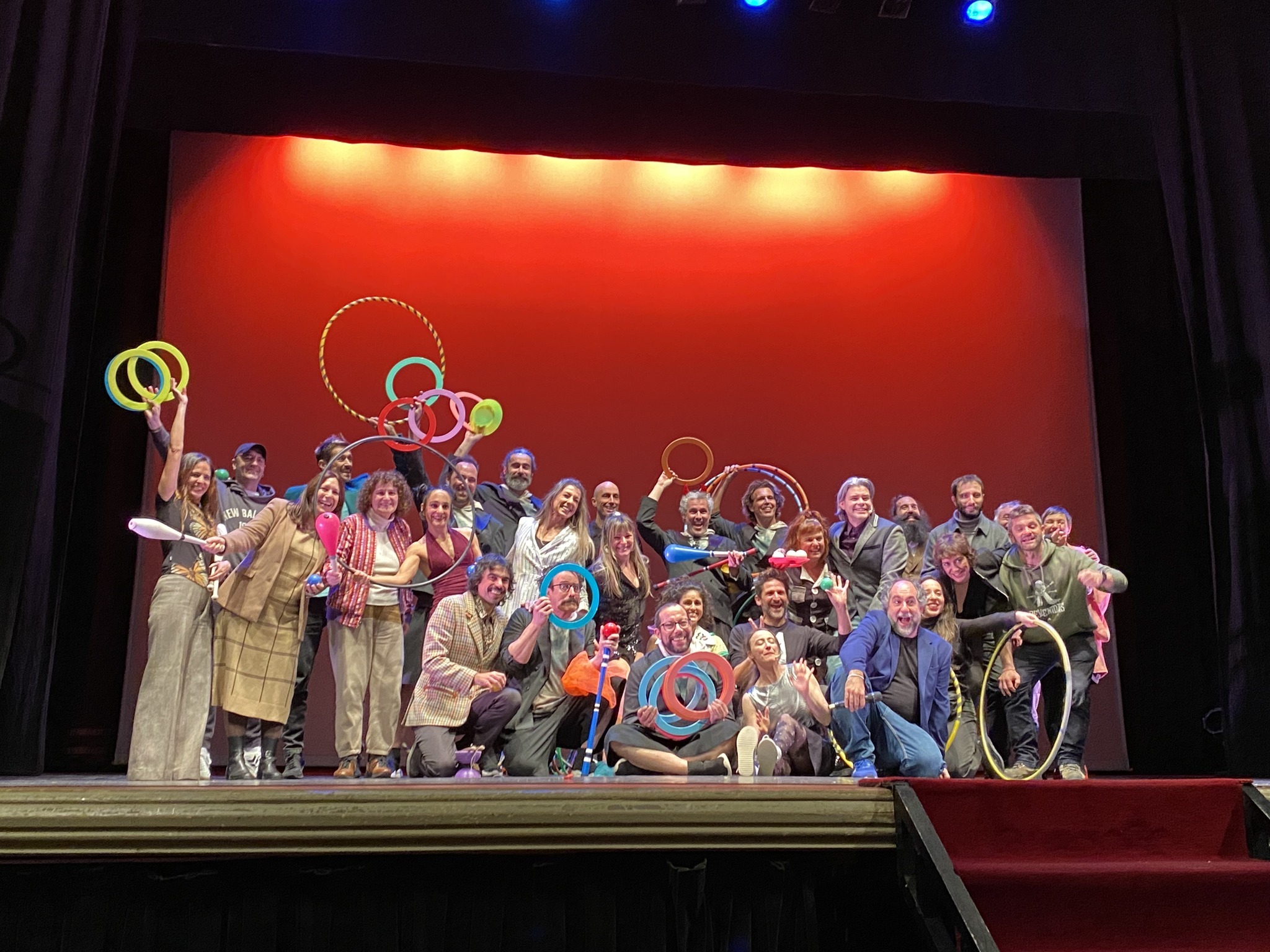 Foto de familia da primeira edición dos Premios Manu Lago do Circo de Galicia. Foto: Afonso Becerra.