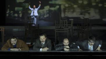 '𝐅𝐚𝐝𝐨 𝐀𝐥𝐞𝐱𝐚𝐧𝐝𝐫𝐢𝐧𝐨’, de António Lobo Antunes, com encenação de Nuno Cardoso. Foto: TUNA/TNSJ