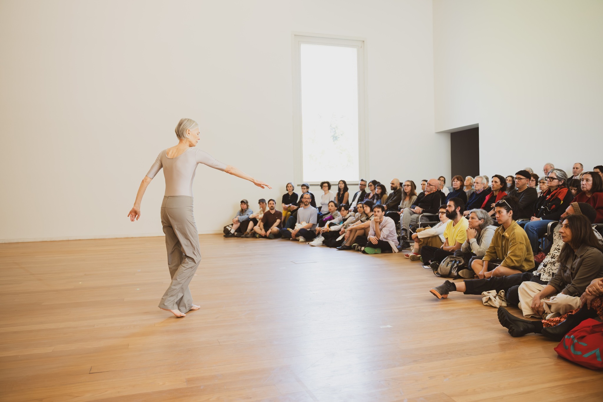'Early Works' de Lucinda Childs no Museu Serralves do Porto. Foto: André Delhaye.