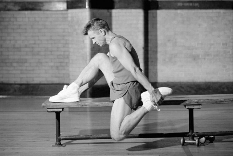 Mikhail Baryshnikov adestrando. Foto: Robert Whitman