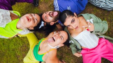 Colectivo d'Elas. 'Velaiquich amoorch'