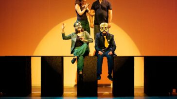 'O Grande Incêndio' de A Escola da Noite e Sarabela Teatro. Foto: Eduardo Pinto.