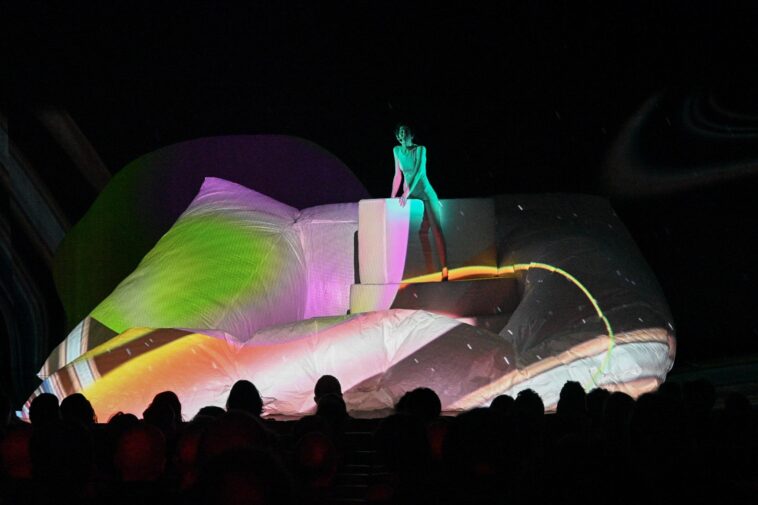 "Hermafroditas a caballo o la rebelión del deseo", do colectivo Que Non Saia de Aquí, no Corufest 2025. Imaxe de Claudia Franco.