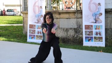 Actuación de Raquel Ferradás na presentación da quinta edición do festival 6coreógrafas