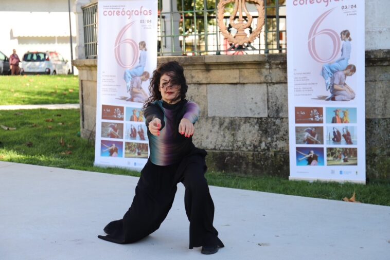 Actuación de Raquel Ferradás na presentación da quinta edición do festival 6coreógrafas