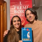 Elena Santiago e Afonso Becerra co libro da erregueté de 'O silencio'.