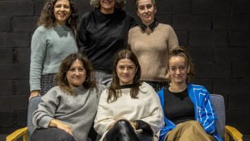 Foto do equipo da posta en escena de Manual de patronaxe