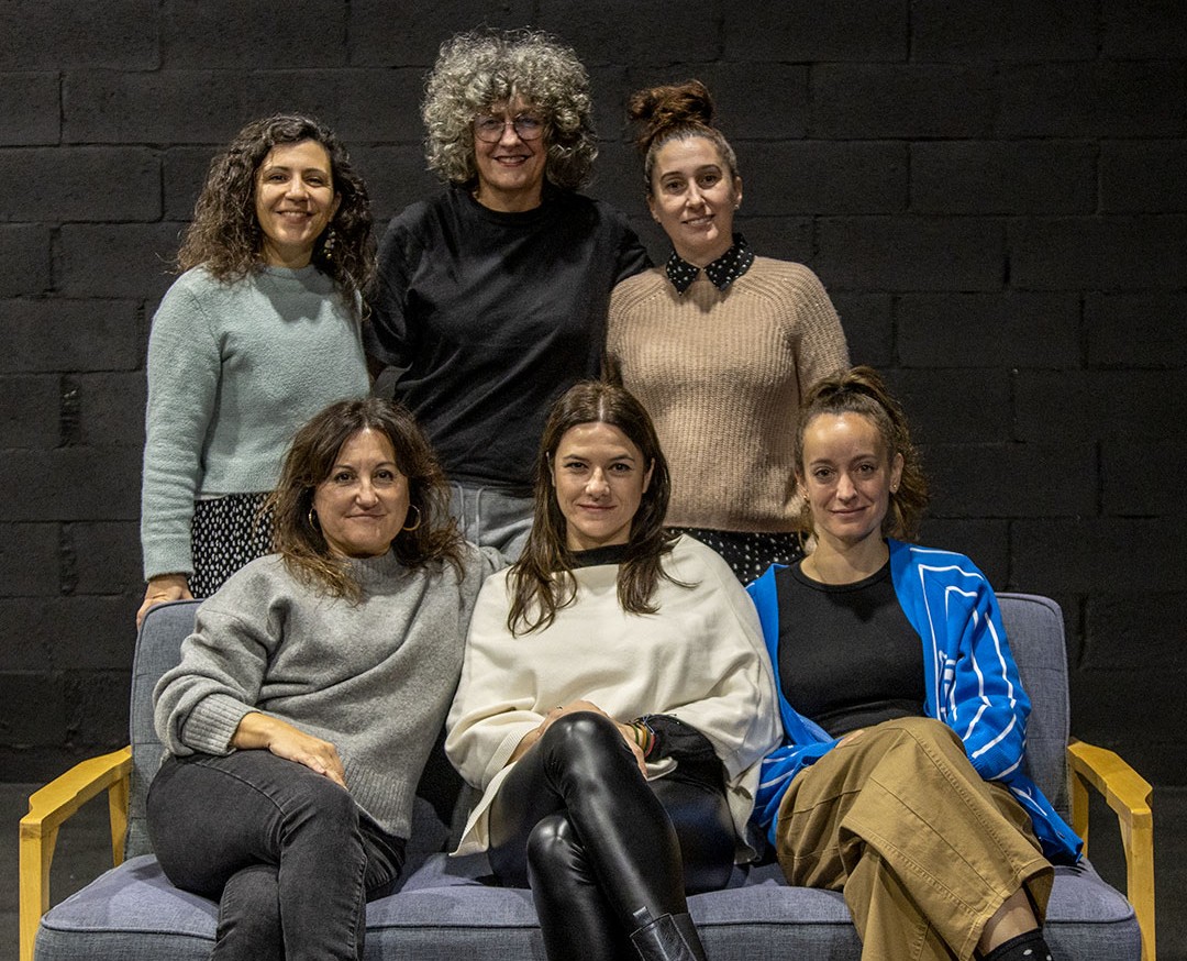 Foto do equipo da posta en escena de Manual de patronaxe