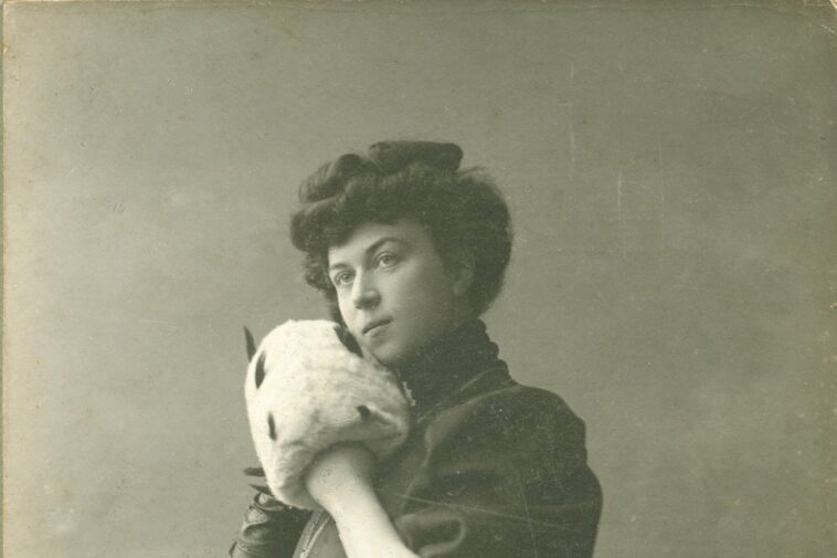 Aleksandra Kollontái. Foto de autoría decoñecida.