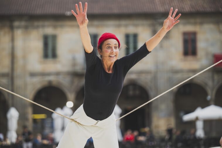 Representación de Pausa, da compañía vasca niMú en Camiño Escena Norte en 2025