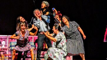 Teatro das Aras representando Reencontro, de Rosa E. Gantes.