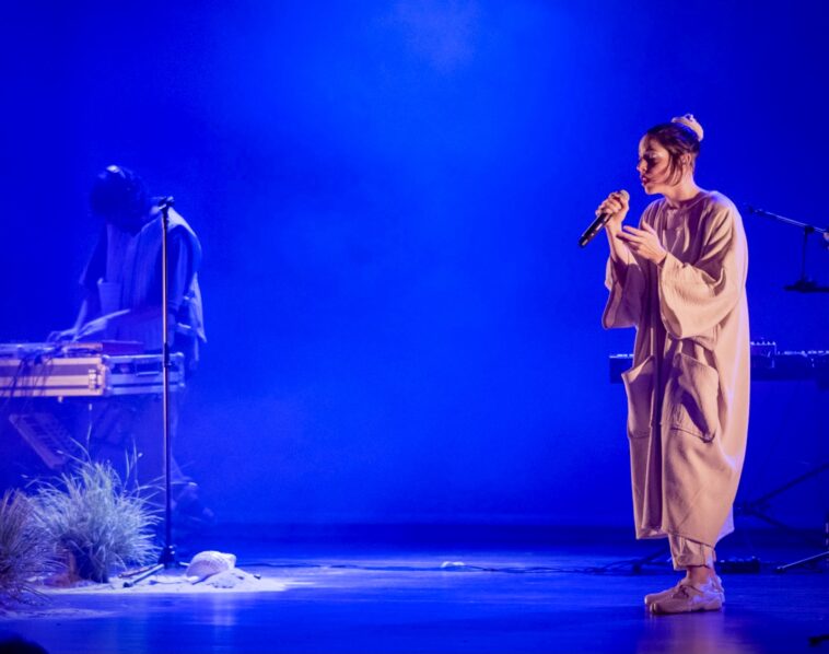 BFlecha, unha das artistas seleccionadas nas Residencias Paraíso 2026. Fonte: Residencias Paraíso.