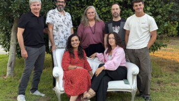 O equipo da montaxe de ButacaZero da obra de Manuel Lourenzo A velada de Londres